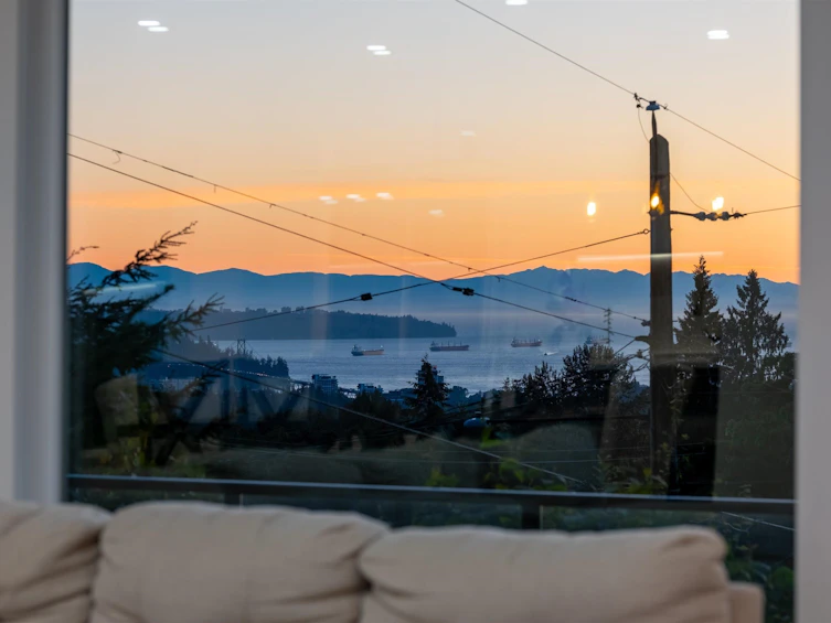 3812 Dalkeith Drive, North Vancouver, BC, V7N 3N6 - 2
