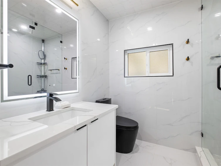 3812 Dalkeith Drive, North Vancouver, BC, V7N 3N6 - 17