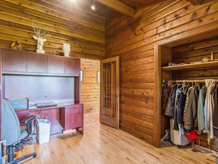 1088 Calverhall Street, North Vancouver, BC, V7L 1Y3 - 16