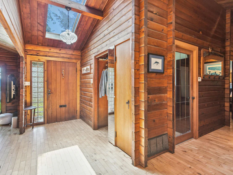 1088 Calverhall Street, North Vancouver, BC, V7L 1Y3 - 5