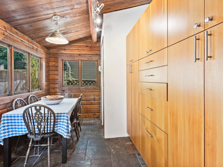 1088 Calverhall Street, North Vancouver, BC, V7L 1Y3 - 13