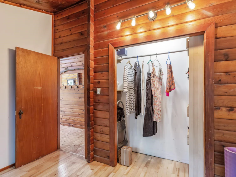 1088 Calverhall Street, North Vancouver, BC, V7L 1Y3 - 19