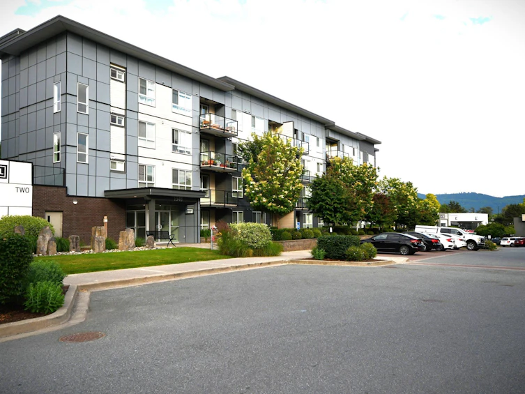 201-1948 North Parallel Road, Abbotsford, BC, V3G 0H2 - 3