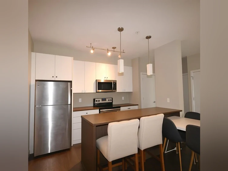 201-1948 North Parallel Road, Abbotsford, BC, V3G 0H2 - 8