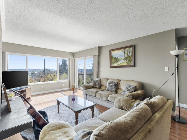 945 Delestre Avenue, Coquitlam, BC, V3K 2G7 - 4