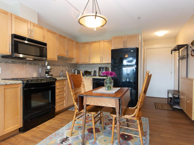 320-1211 Village Green Way, Squamish, BC, V8B 0R7 - 4