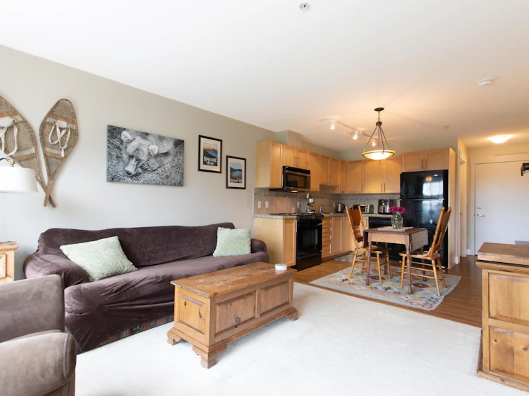 320-1211 Village Green Way, Squamish, BC, V8B 0R7 - 7