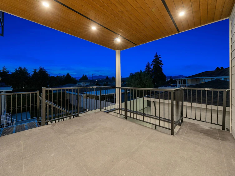 7586 2nd Street, Burnaby, BC, V3N 3R6 - 25