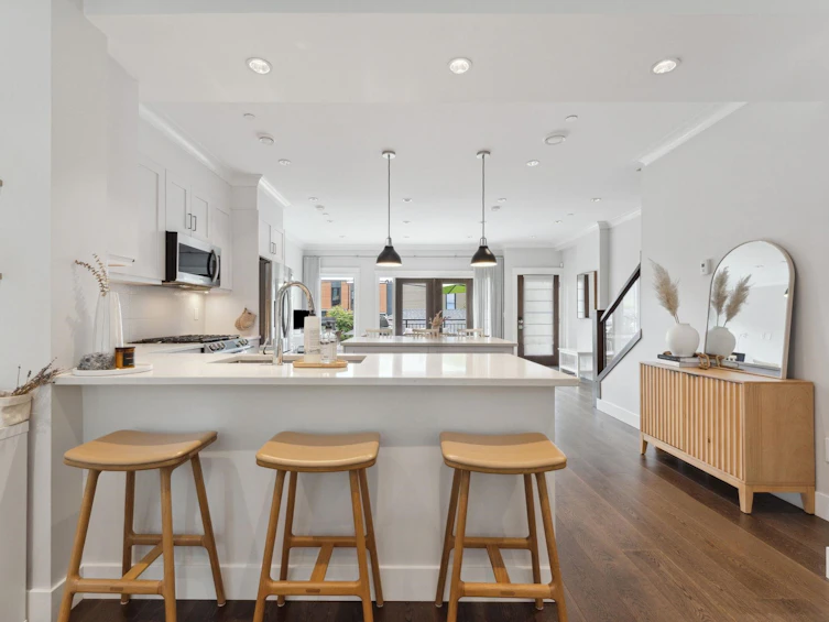 625 E 4th Street, North Vancouver, BC, V7L 1J9 - 5