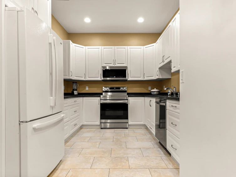 7312 Broadway, Burnaby, BC, V5A 1S2 - 33