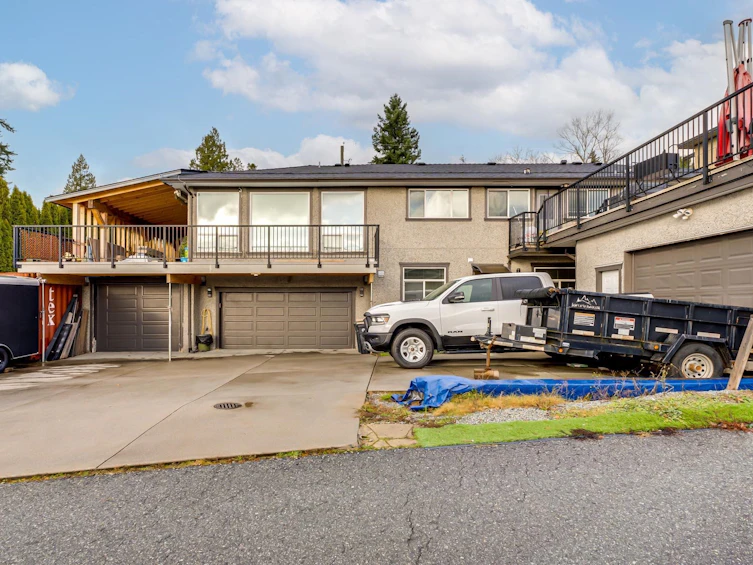7312 Broadway, Burnaby, BC, V5A 1S2 - 7