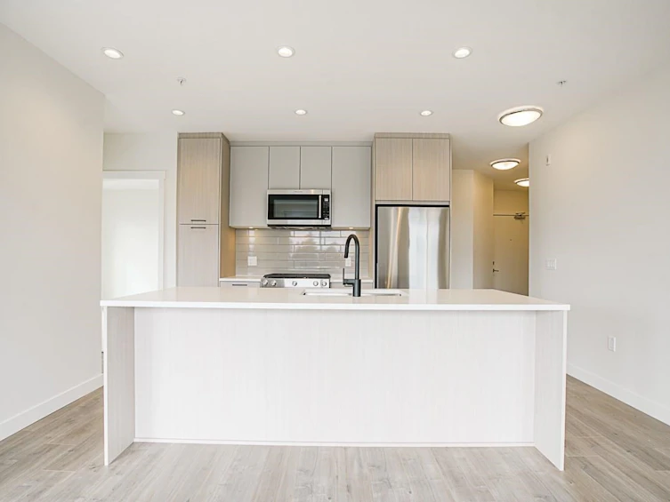 510-707 Como Lake Avenue, Coquitlam, BC, V3J 0J5 - 3