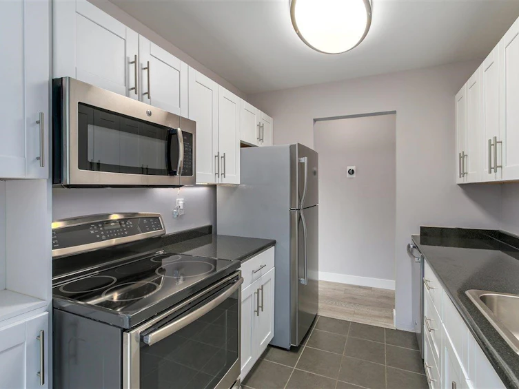 306-1345 W 15th Avenue, Vancouver, BC, V6H 3R3 - 4