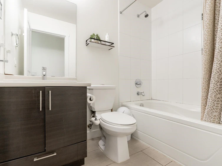 214-14358 60 Avenue, Surrey, BC, V3X 0G3 - 24