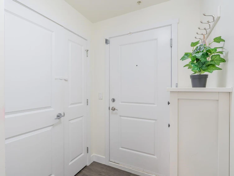 214-14358 60 Avenue, Surrey, BC, V3X 0G3 - 4