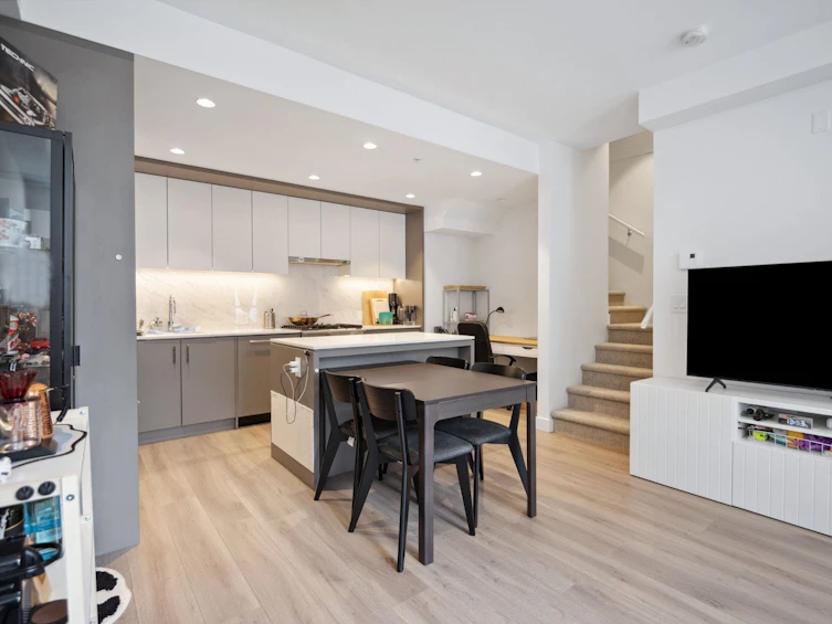 206-6085 Irmin Street, Burnaby, BC, V5J 5C5 - 6