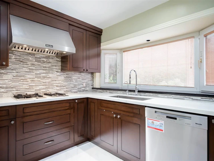 1196 W 54th Avenue, Vancouver, BC, V6P 1N1 - 10