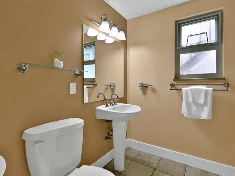 10906 80 Avenue, Delta, BC, V4C 1W3 - 29
