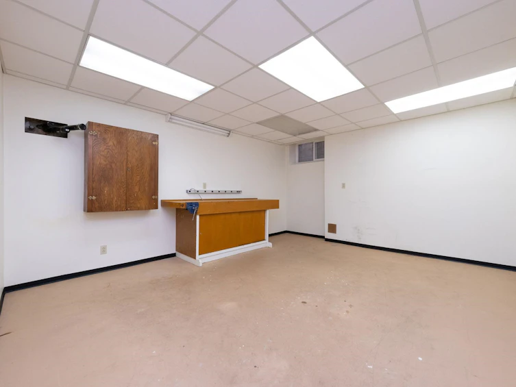 6350 Buckingham Drive, Burnaby, BC, V5E 2A7 - 31