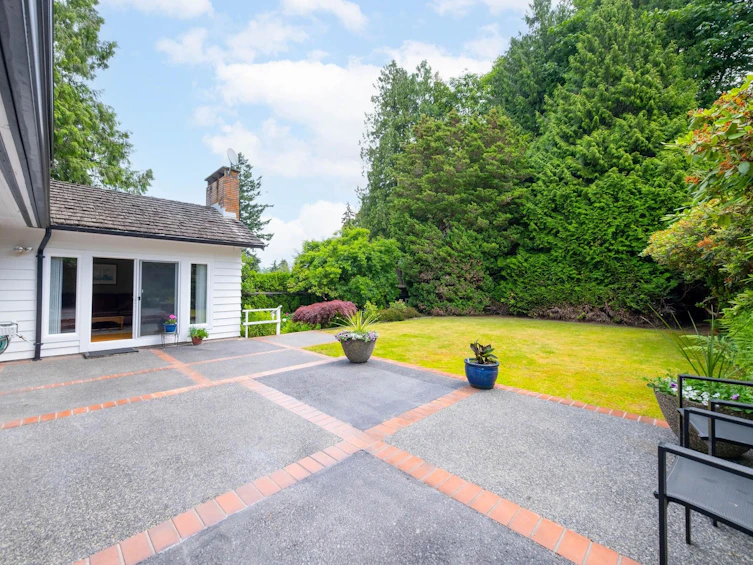 6350 Buckingham Drive, Burnaby, BC, V5E 2A7 - 35