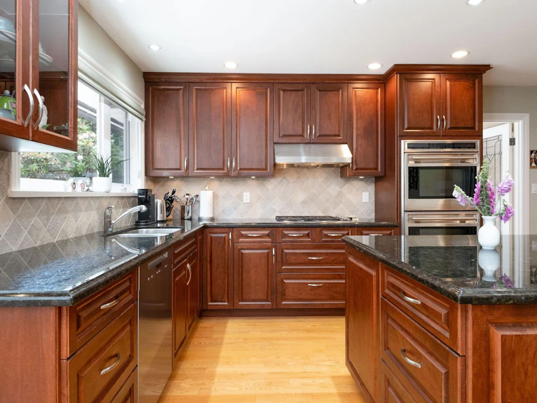 6350 Buckingham Drive, Burnaby, BC, V5E 2A7 - 9