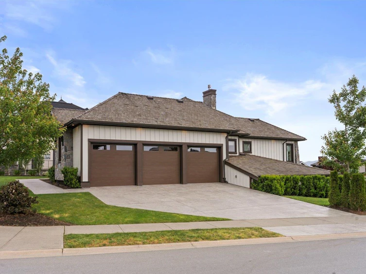 35408 Eagle Summit Drive, Abbotsford, BC, V3G 0G8 - 2