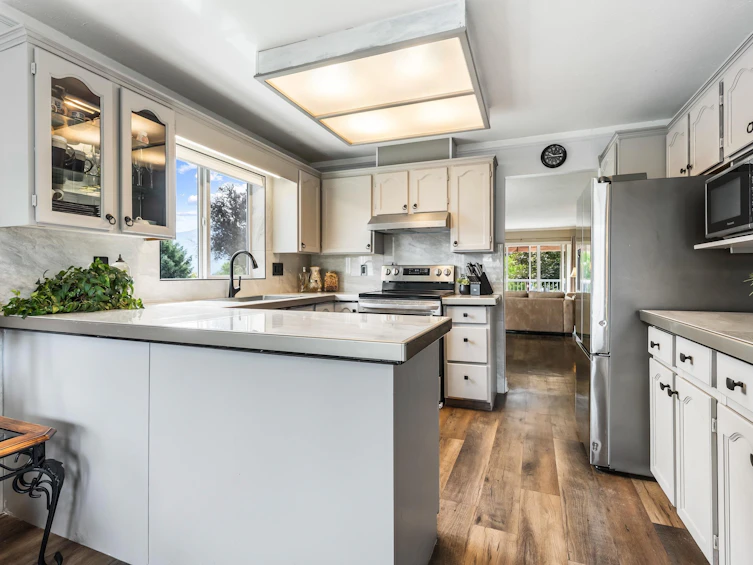 24-46350 Cessna Drive, Chilliwack, BC, V2P 7W3 - 15
