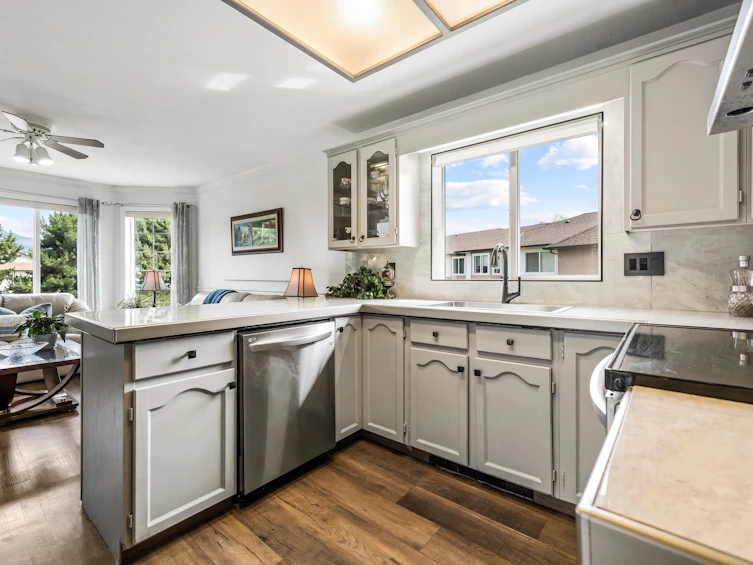 24-46350 Cessna Drive, Chilliwack, BC, V2P 7W3 - 12