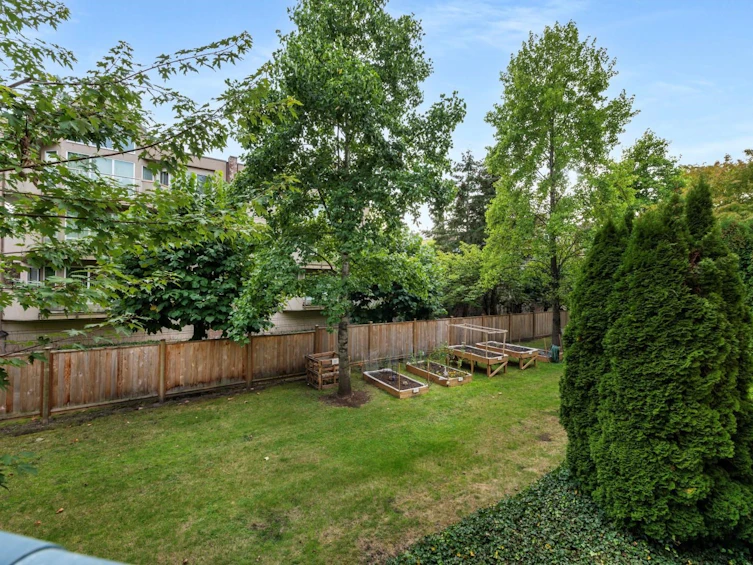 107-8600 Lansdowne Road, Richmond, BC, V6X 3L6 - 25