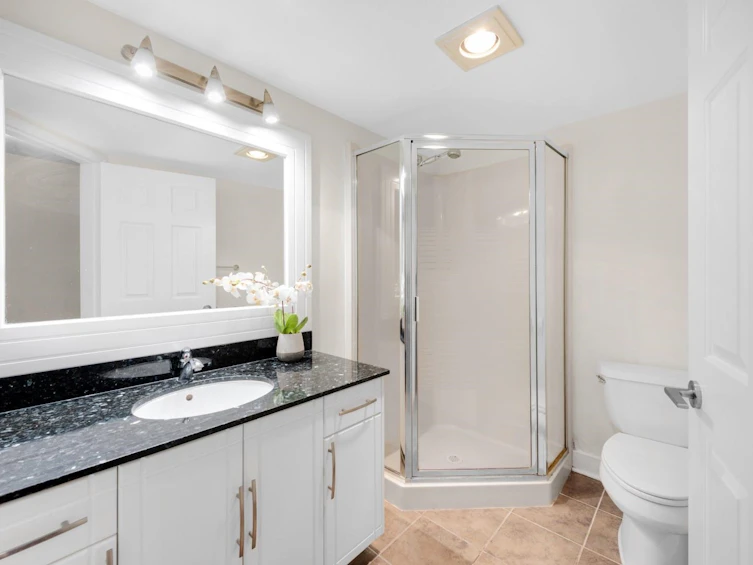 107-8600 Lansdowne Road, Richmond, BC, V6X 3L6 - 16