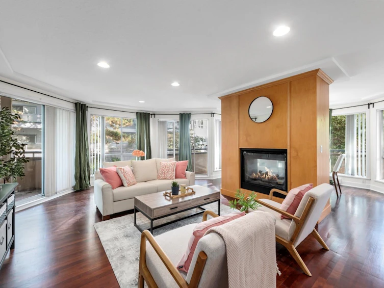 107-8600 Lansdowne Road, Richmond, BC, V6X 3L6