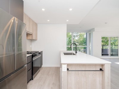 413-19577 65b Street - 3
