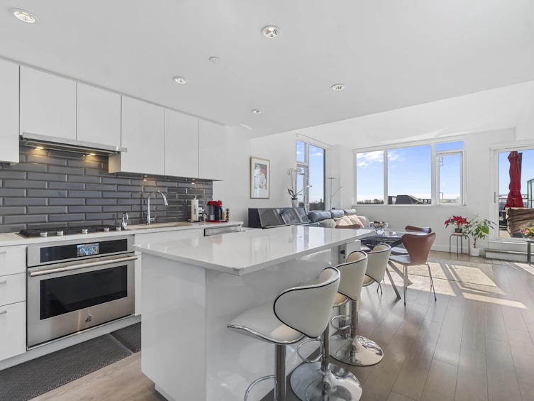 702-3451 Sawmill Crescent, Vancouver, BC, V5S 0H3 - 2