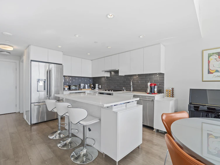 702-3451 Sawmill Crescent, Vancouver, BC, V5S 0H3 - 3