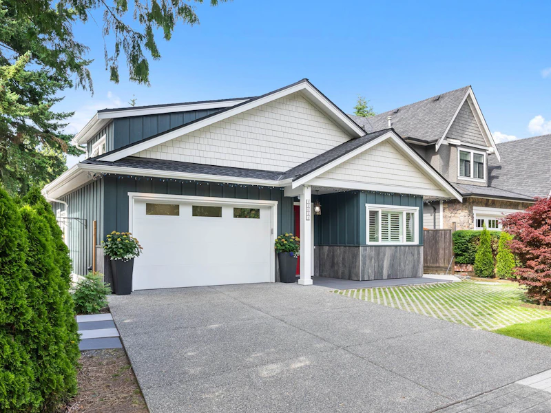 12621 25th Avenue, Surrey BC V4A 2K5