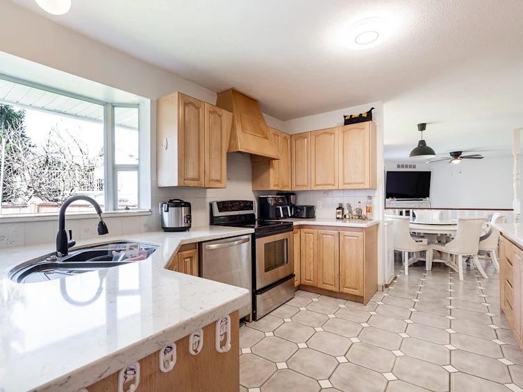 8867 116b Street, Delta, BC, V4C 5Z9 - 2