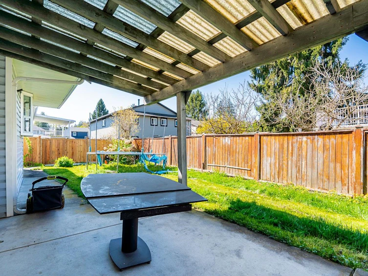 8867 116b Street, Delta, BC, V4C 5Z9 - 9