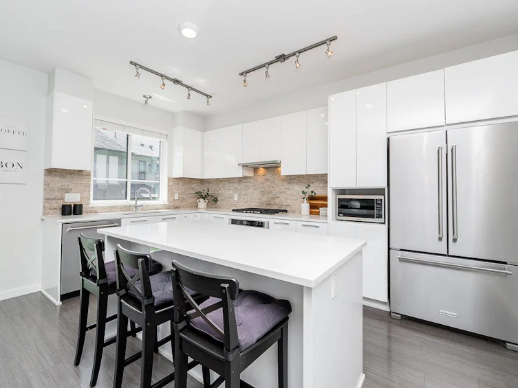 135-3500 Burke Village Promenade, Coquitlam, BC, V3E 0N2 - 5