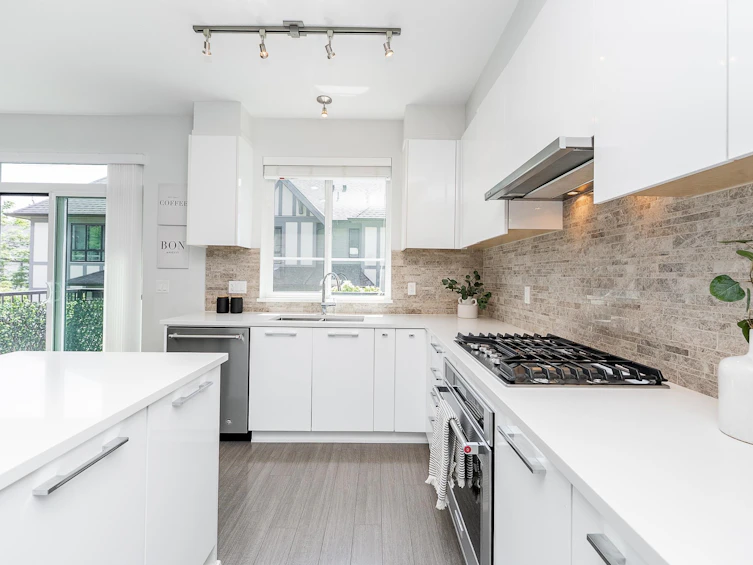 135-3500 Burke Village Promenade, Coquitlam, BC, V3E 0N2 - 7