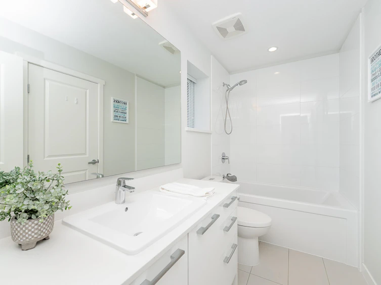 135-3500 Burke Village Promenade, Coquitlam, BC, V3E 0N2 - 18