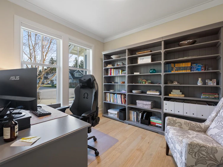 12913 15a Avenue, Surrey, BC, V4A 0B7 - 12