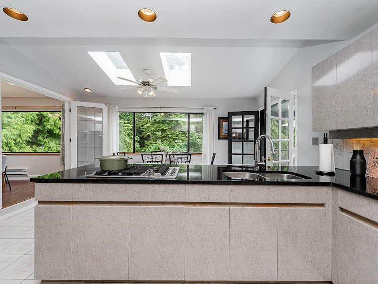 1796 Appin Road, North Vancouver, BC, V7J 2T5 - 15