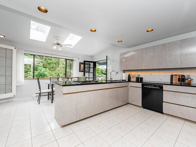 1796 Appin Road, North Vancouver, BC, V7J 2T5 - 13