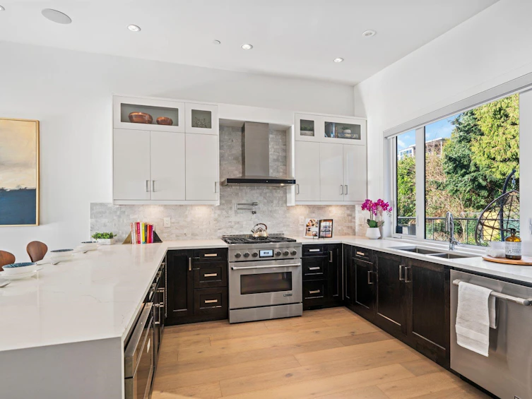 14857 Buena Vista Avenue, Surrey, BC, V4B 1X3 - 9