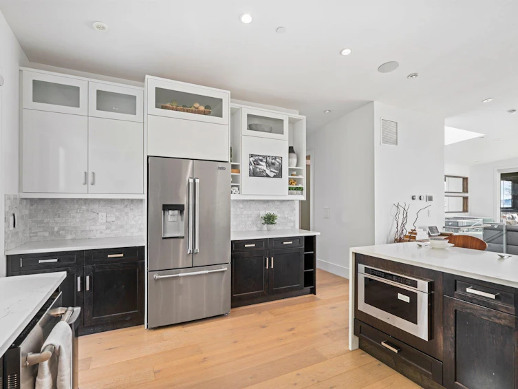 14857 Buena Vista Avenue, Surrey, BC, V4B 1X3 - 11