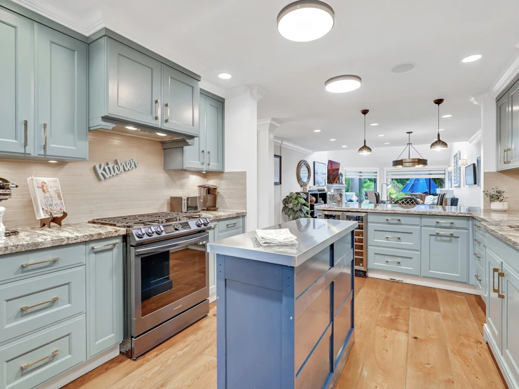 3779 Nico Wynd Drive, Surrey, BC, V4P 1J1 - 3