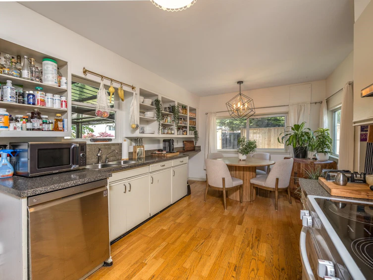 77 66a Street, Delta, BC, V4L 1M3 - 4