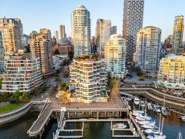 302-1600 Hornby Street, Vancouver, BC, V6Z 2S4 - 29