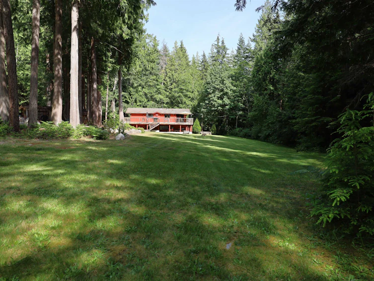 1747 Hanbury Road, Roberts Creek, BC, V0N 2W1 - 8