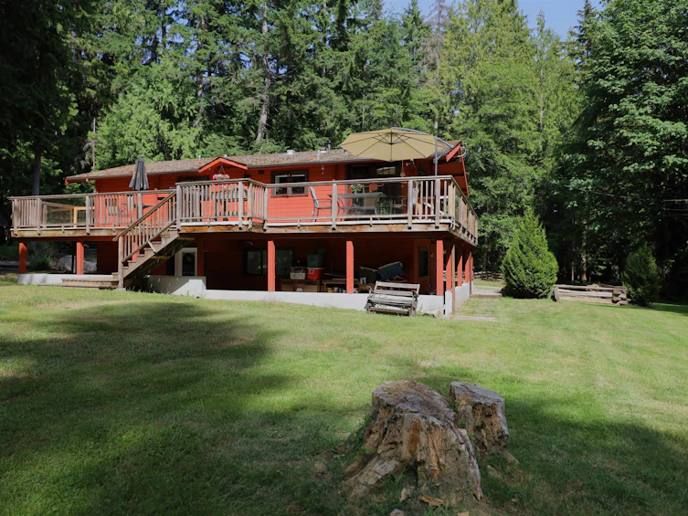 1747 Hanbury Road, Roberts Creek, BC, V0N 2W1 - 3